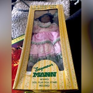 Seymour mann mcmxcv doll plus stand